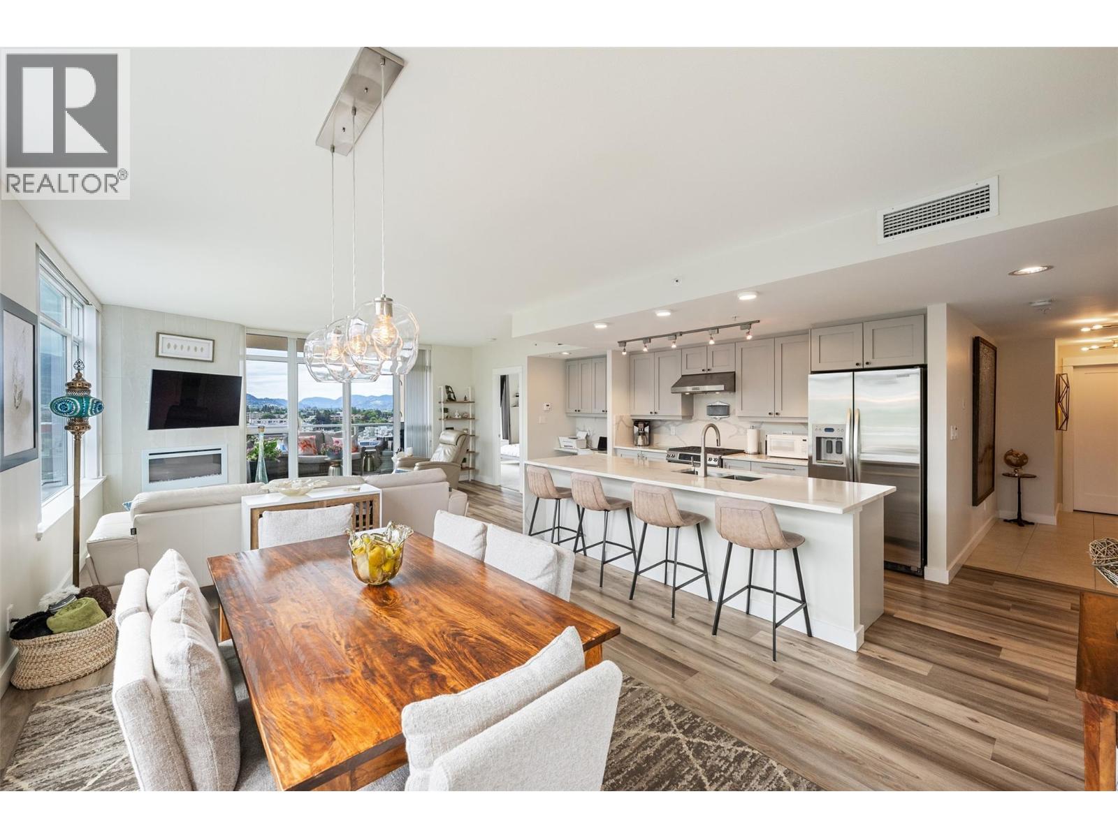 #1204 75 Martin Street - 4