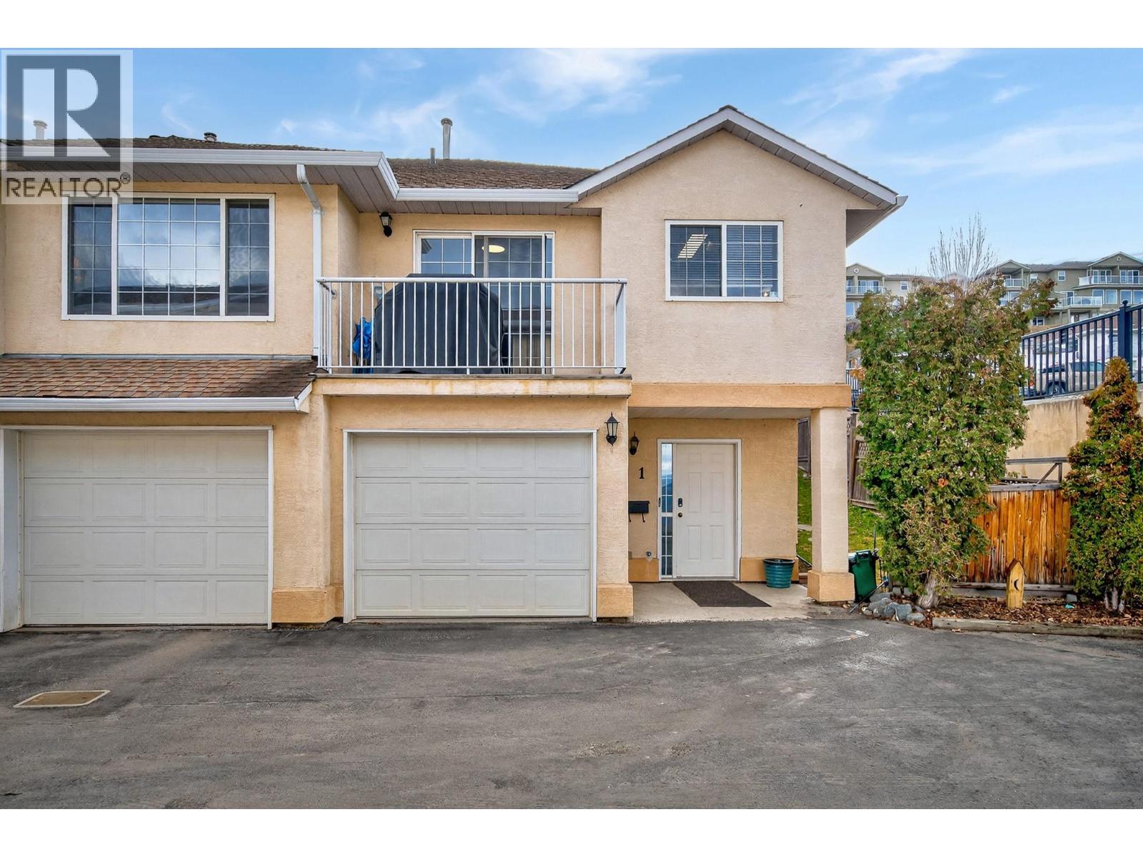 #1 726 DUNROBIN Drive - 1