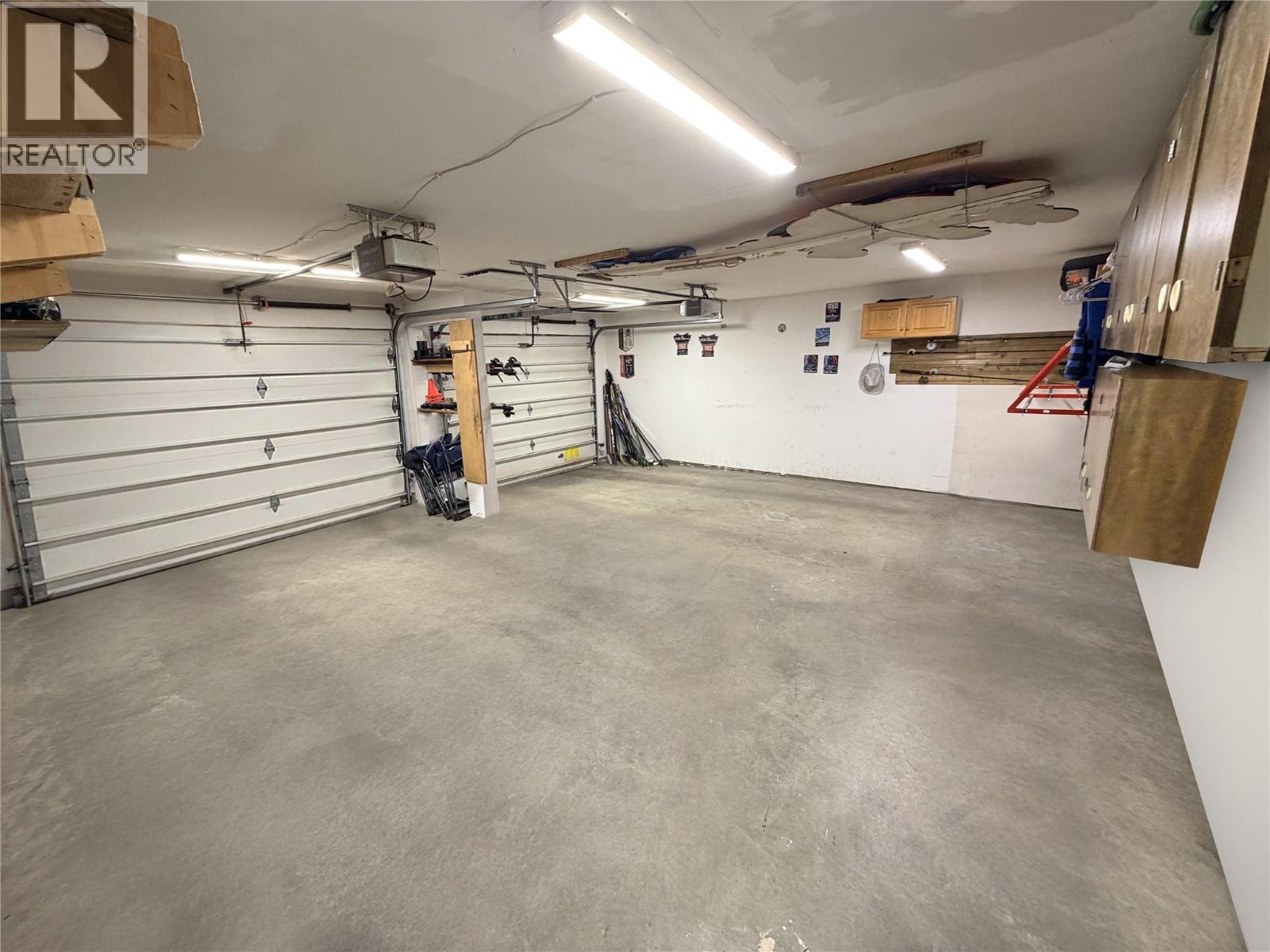 #1 726 DUNROBIN Drive - 24