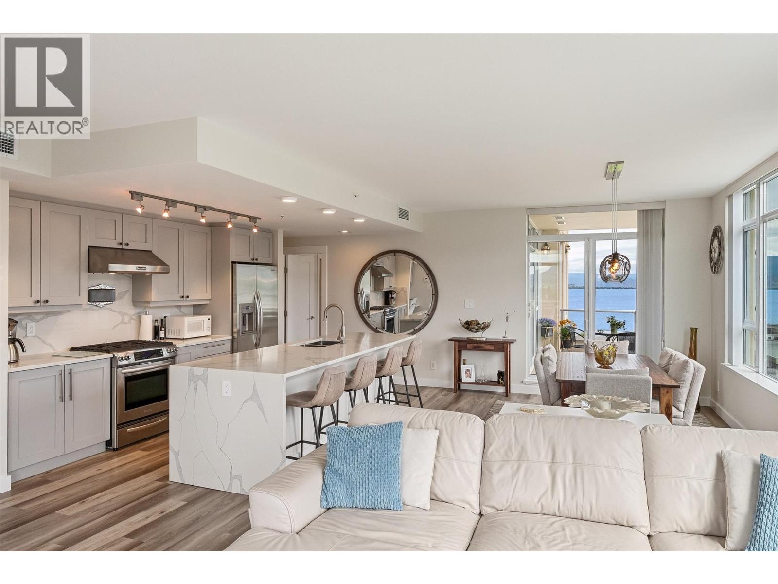 #1204 75 Martin Street - 11