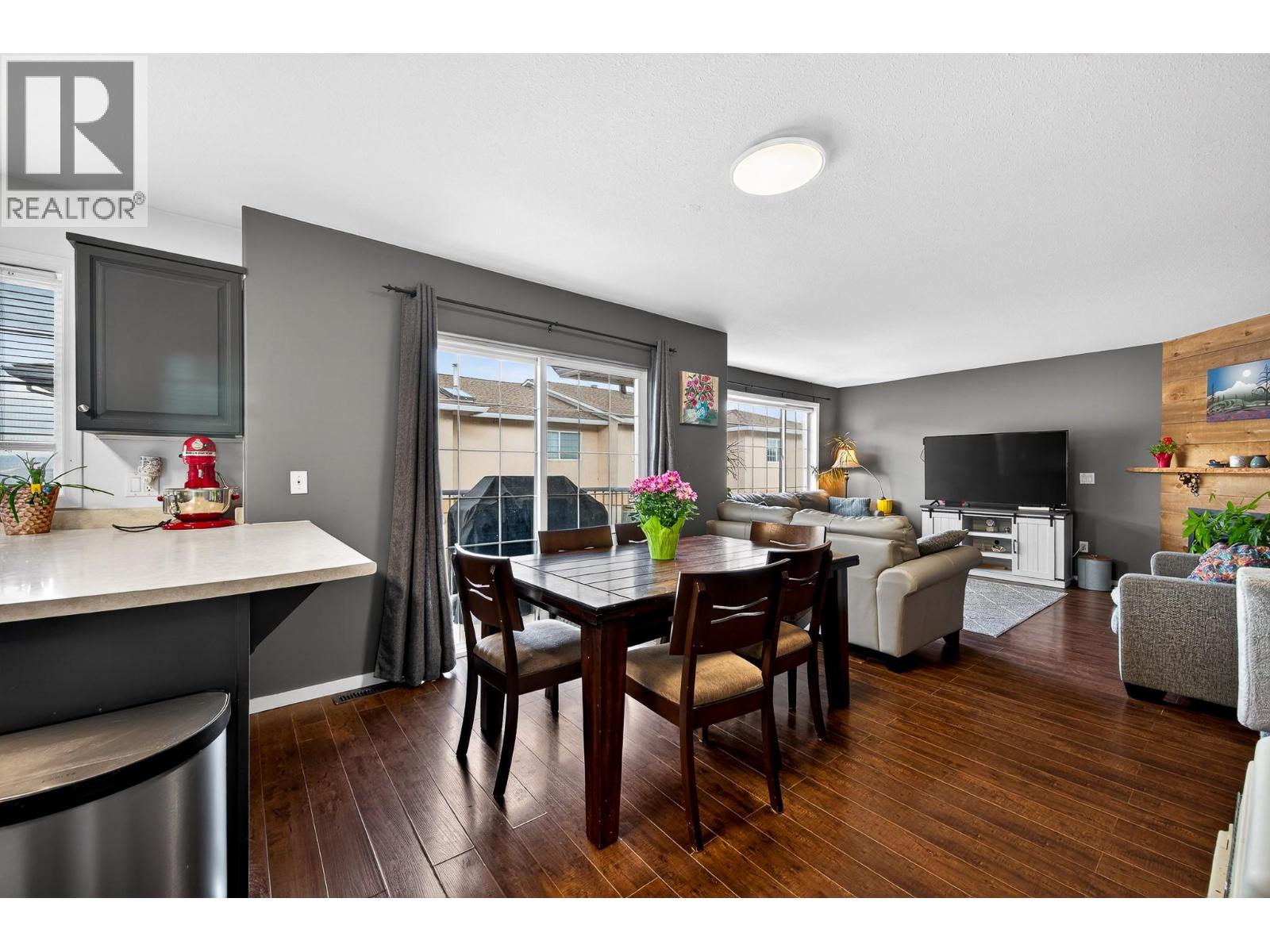 726 DUNROBIN Drive Unit# 1, Kamloops — photo 3