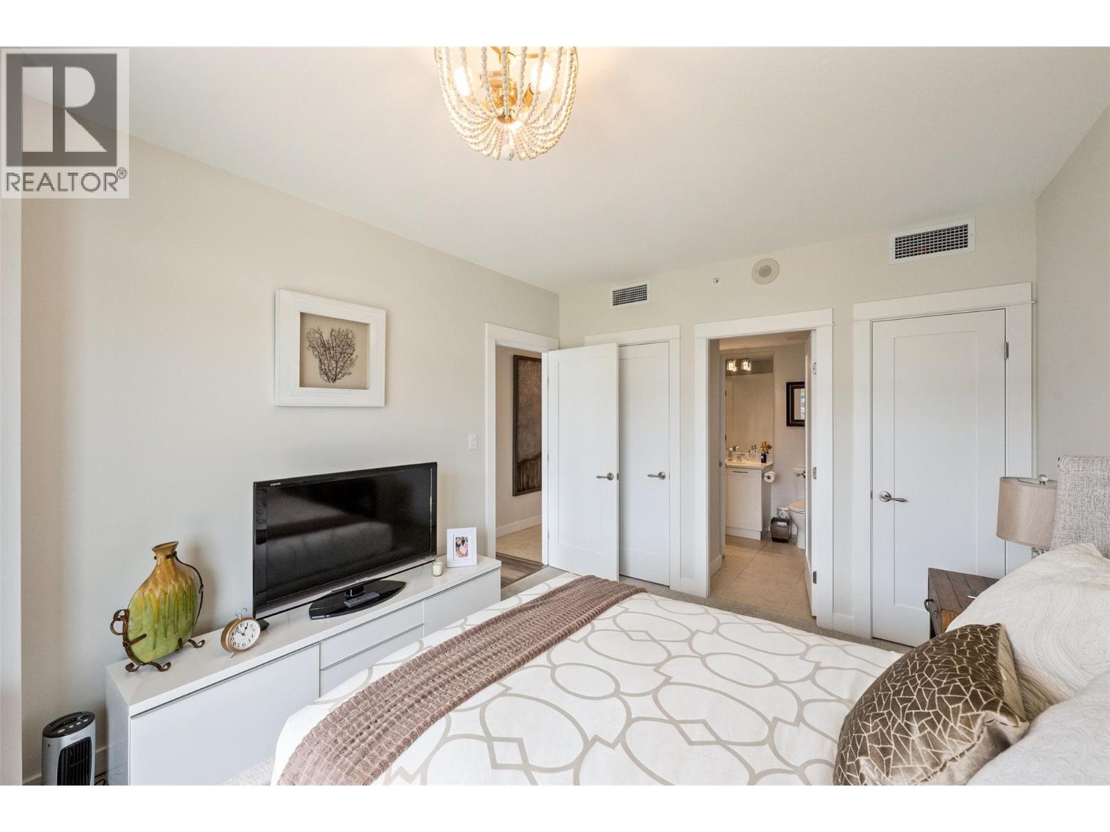 #1204 75 Martin Street - 28