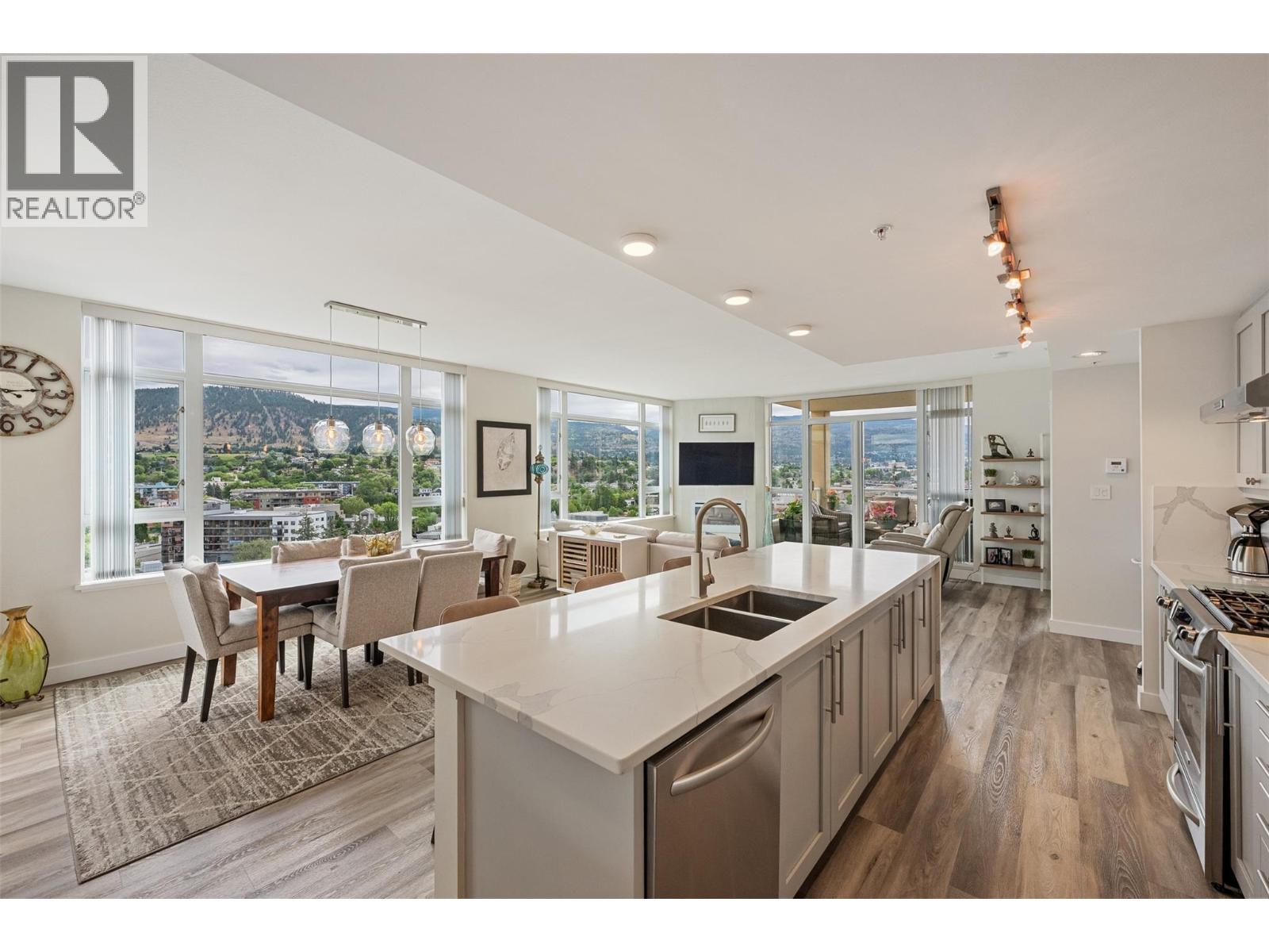 #1204 75 Martin Street - 1