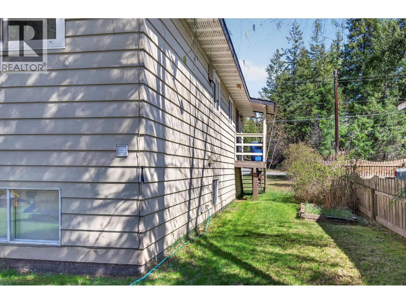 509 Clearwater Valley Road - 38
