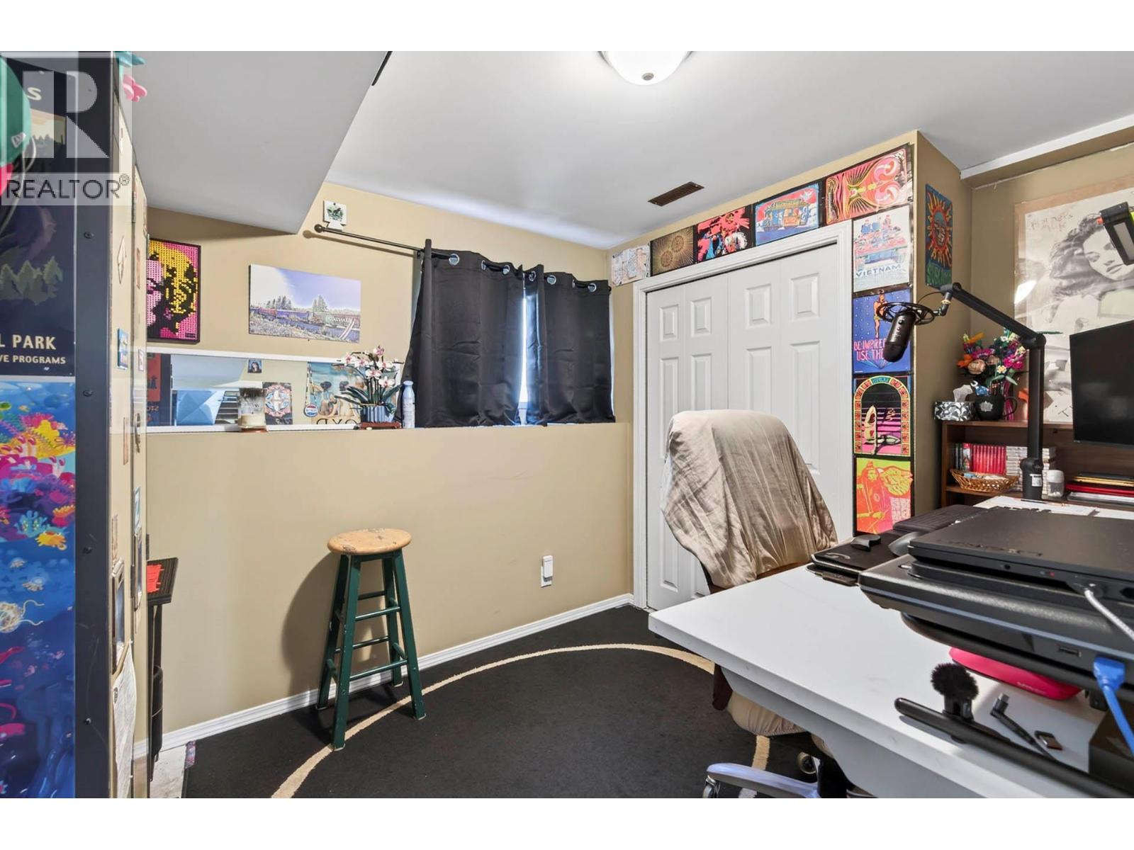 509 Clearwater Valley Road - 25