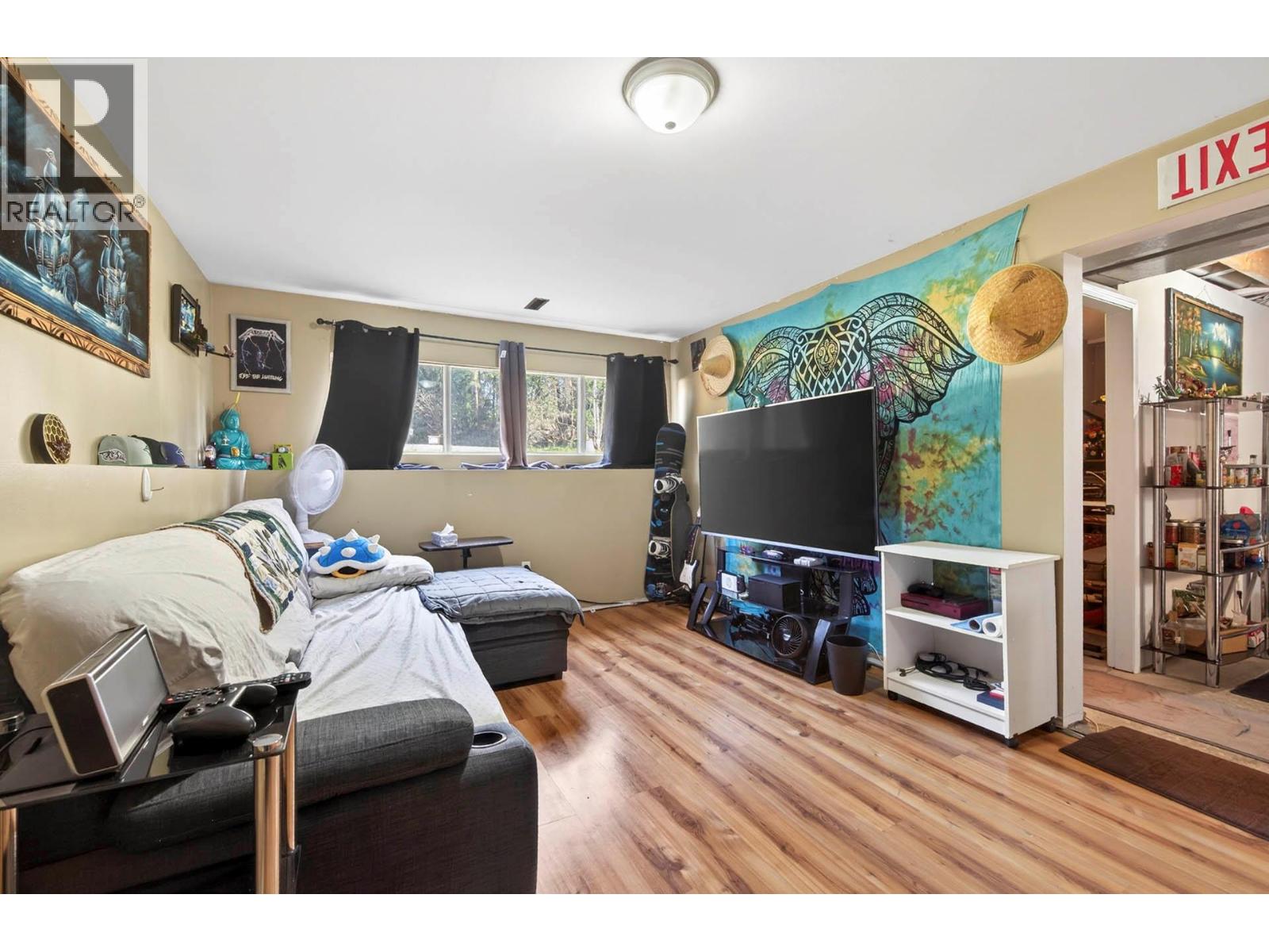 509 Clearwater Valley Road - 29