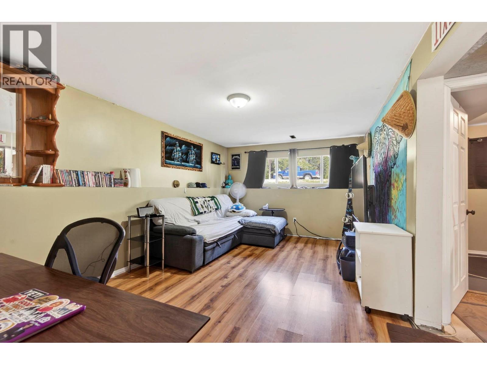 509 Clearwater Valley Road - 28