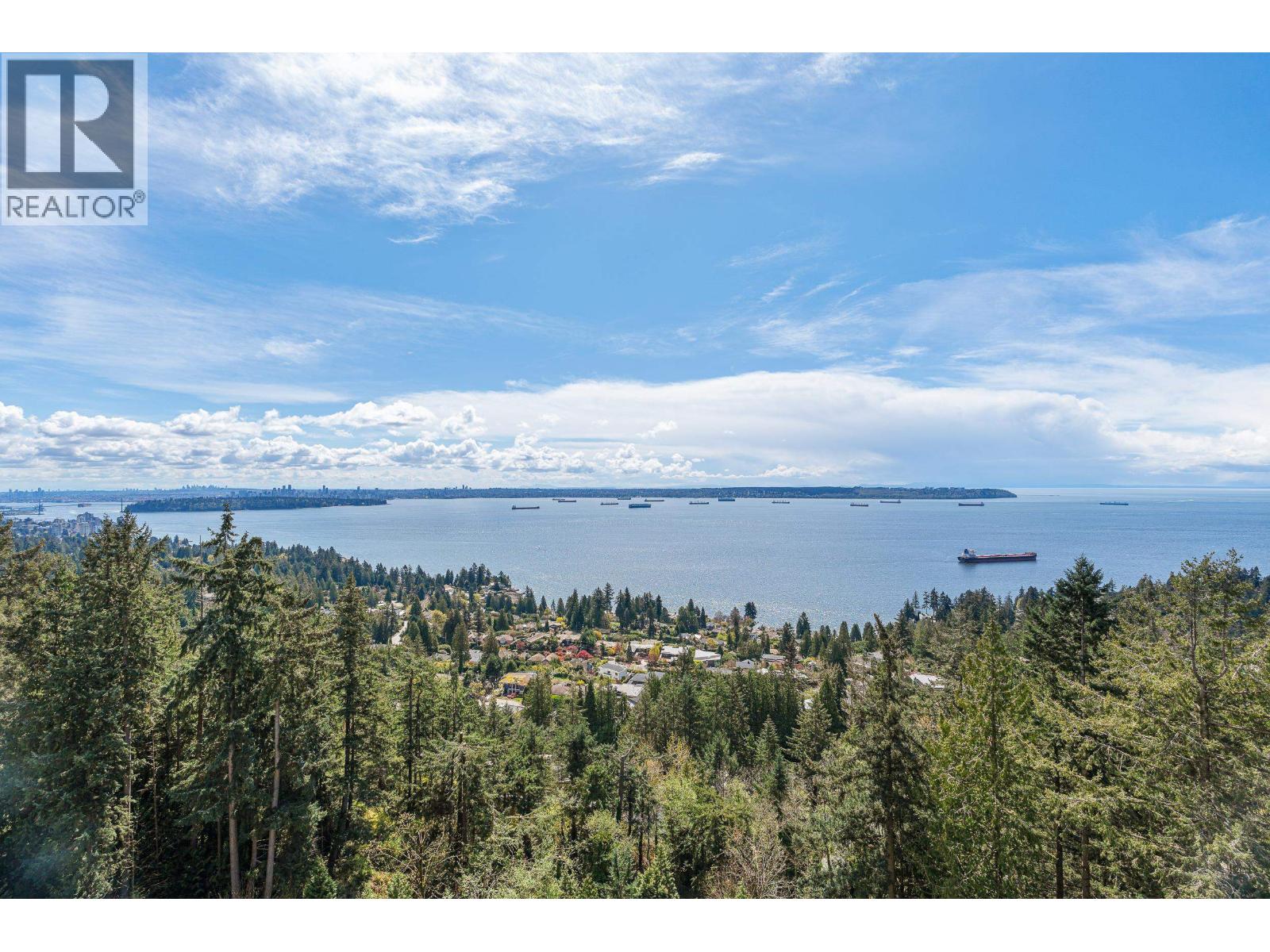 1402 3355 CYPRESS PLACE, West Vancouver