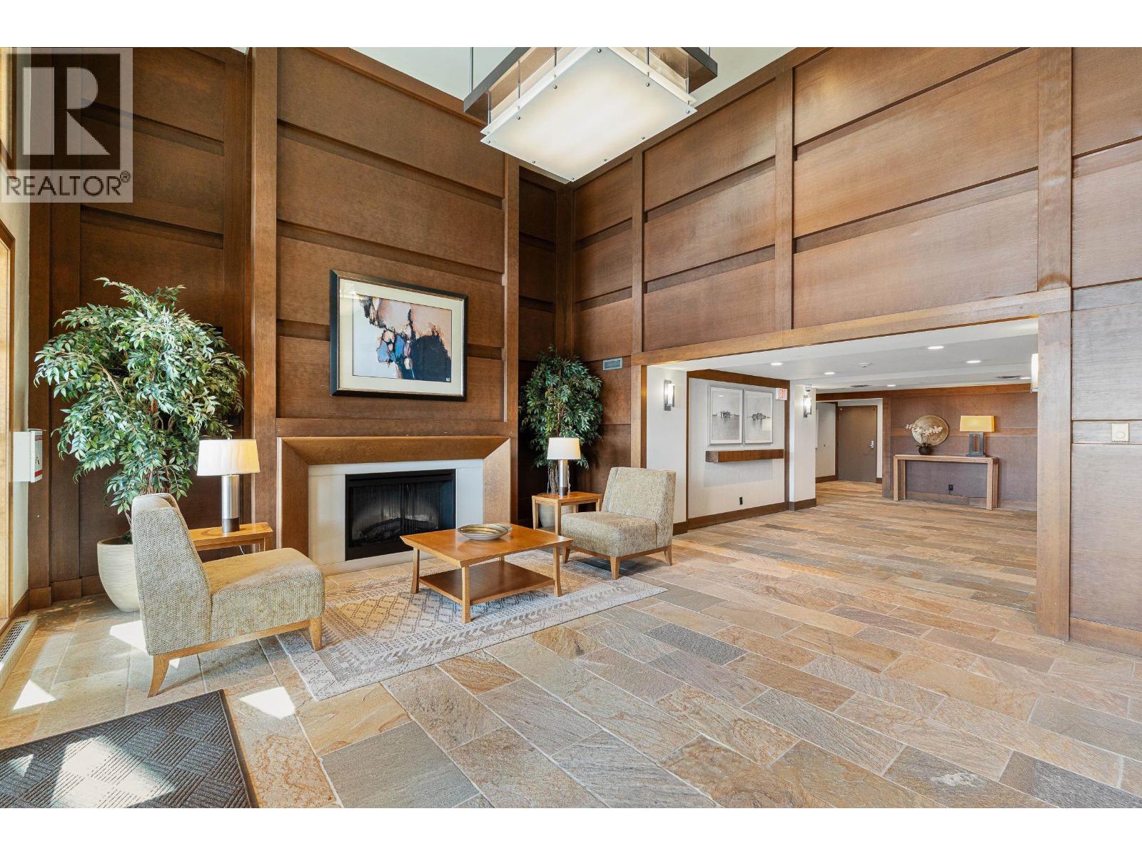 1402 3355 CYPRESS PLACE, West Vancouver