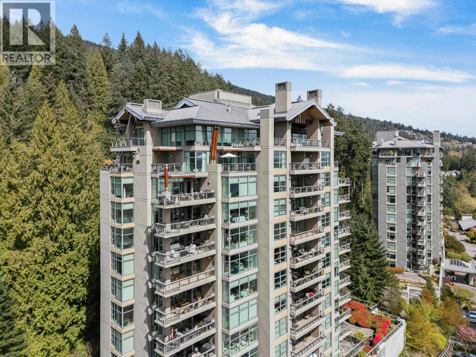 1402 3355 CYPRESS PLACE, West Vancouver