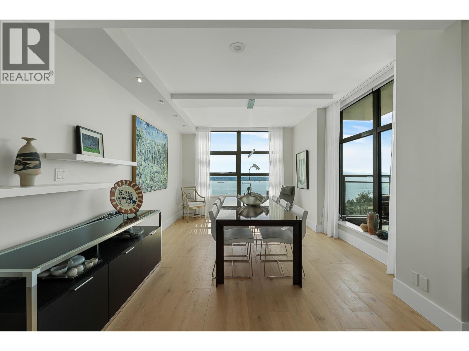 1402 3355 CYPRESS PLACE, West Vancouver