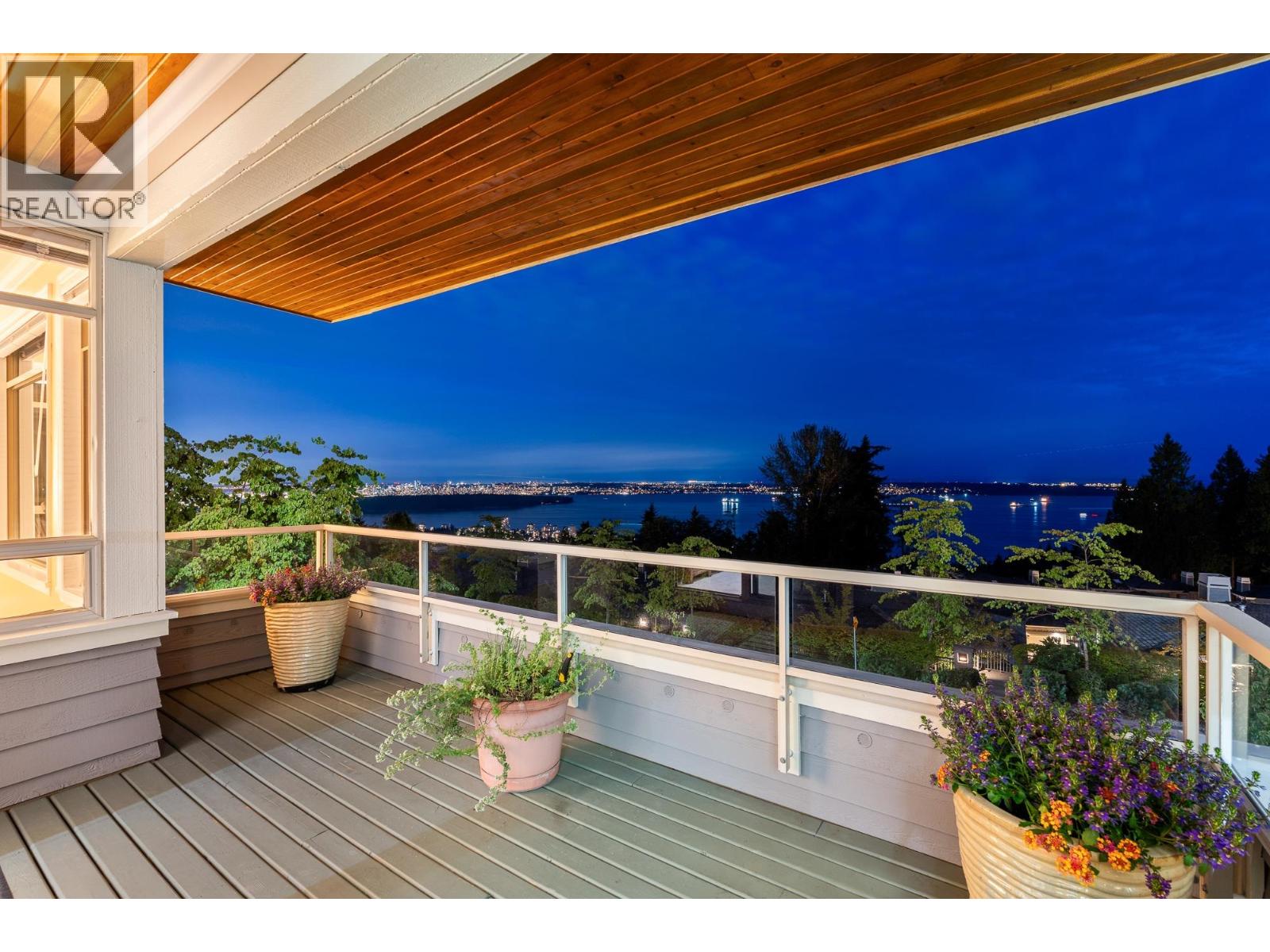2456 CARR LANE, West Vancouver