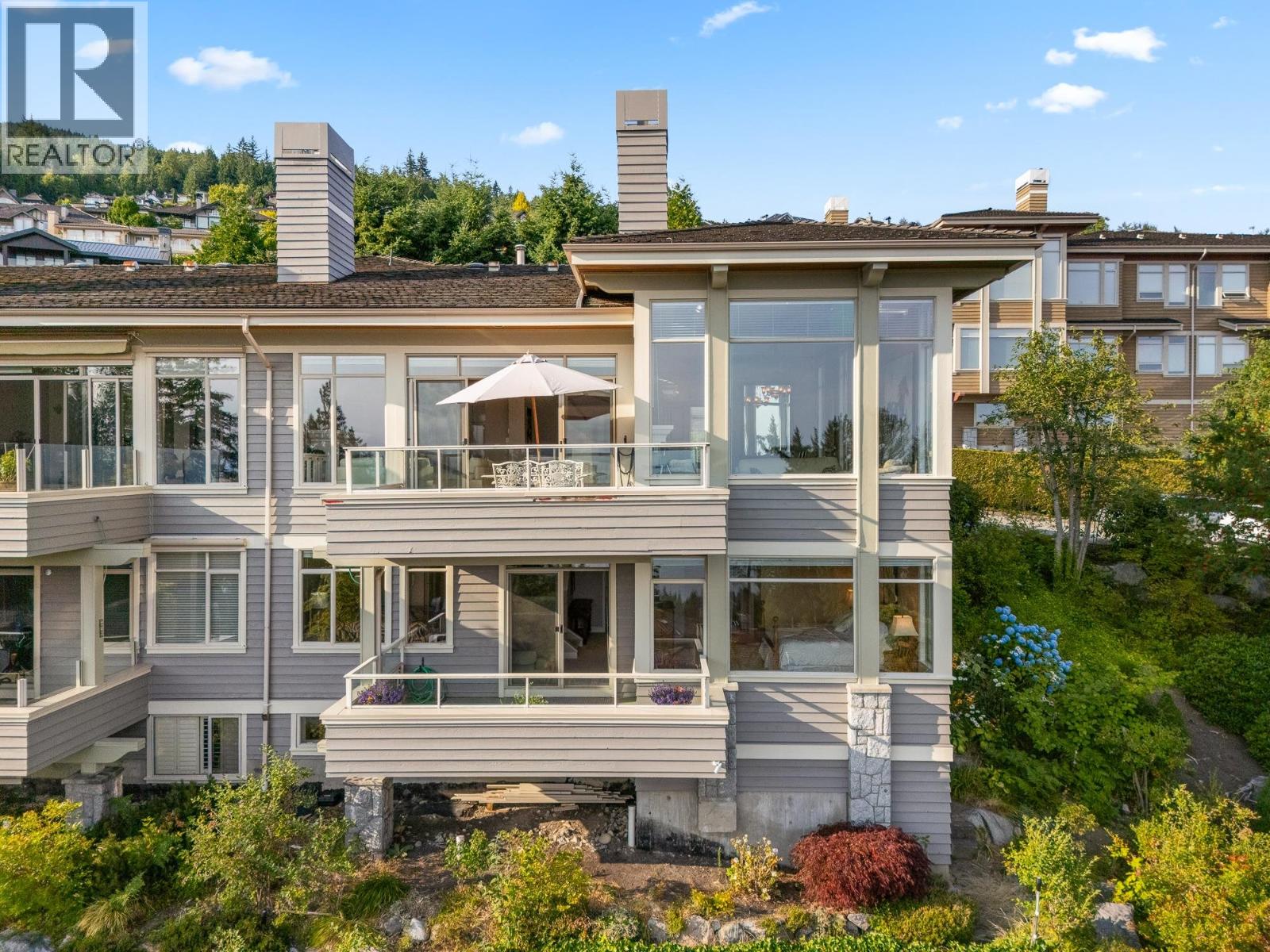 2456 CARR LANE, West Vancouver
