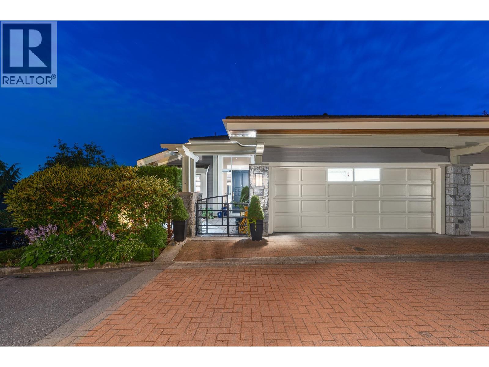 2456 CARR LANE, West Vancouver