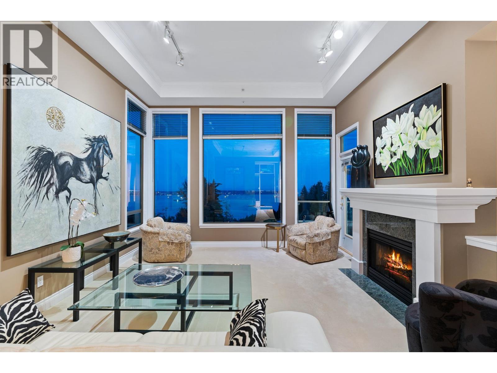 2456 CARR LANE, West Vancouver