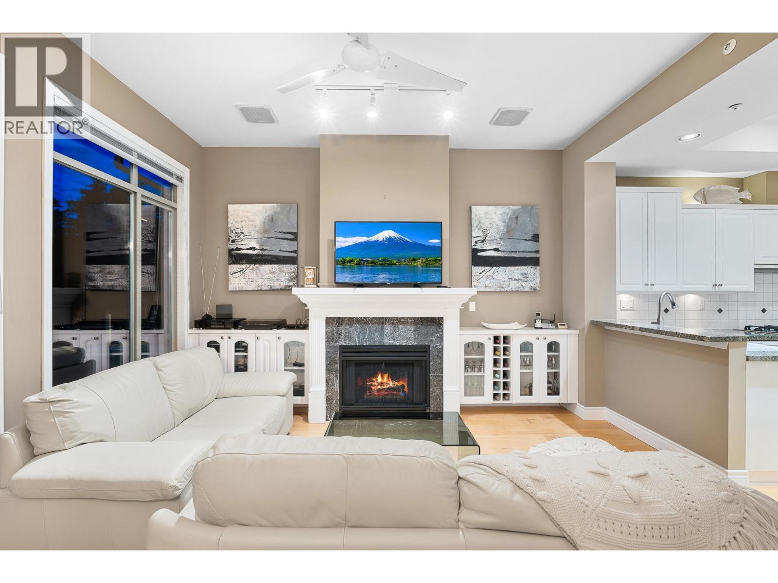 2456 CARR LANE, West Vancouver