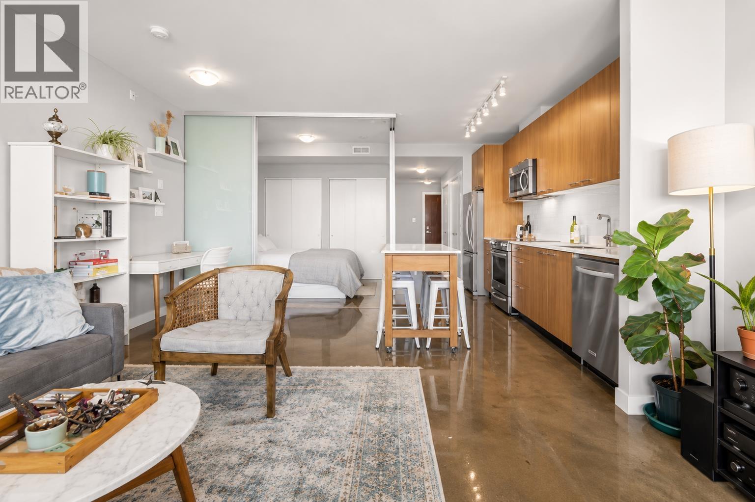 704 221 UNION STREET — photo 5