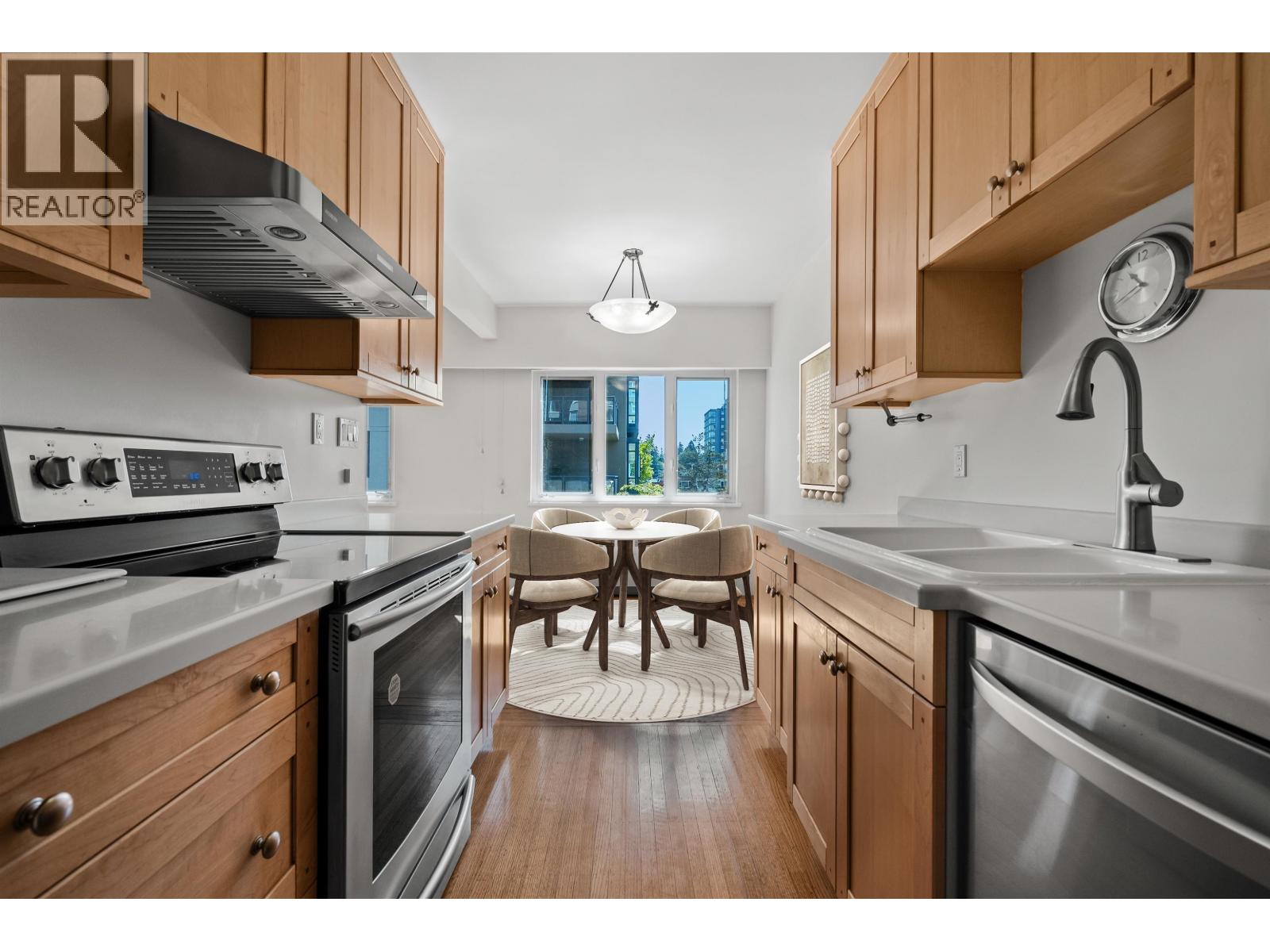 2 Bed, 2 Bath House for Sale in Vancouver – 8 2296 W 39TH AVENUE, Vancouver – MLS# R3147867 - Image 10