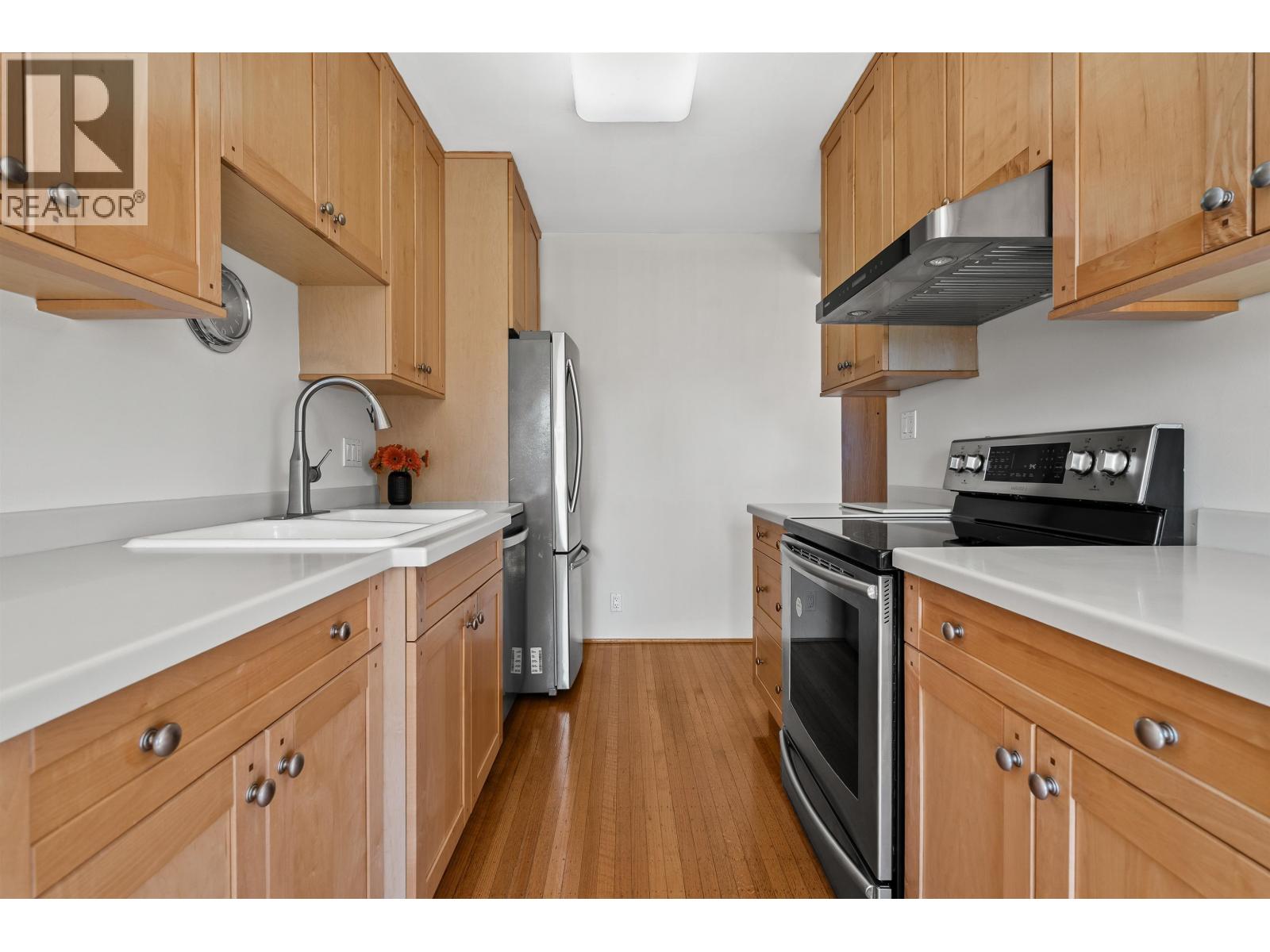 2 Bed, 2 Bath House for Sale in Vancouver – 8 2296 W 39TH AVENUE, Vancouver – MLS# R3147867 - Image 11