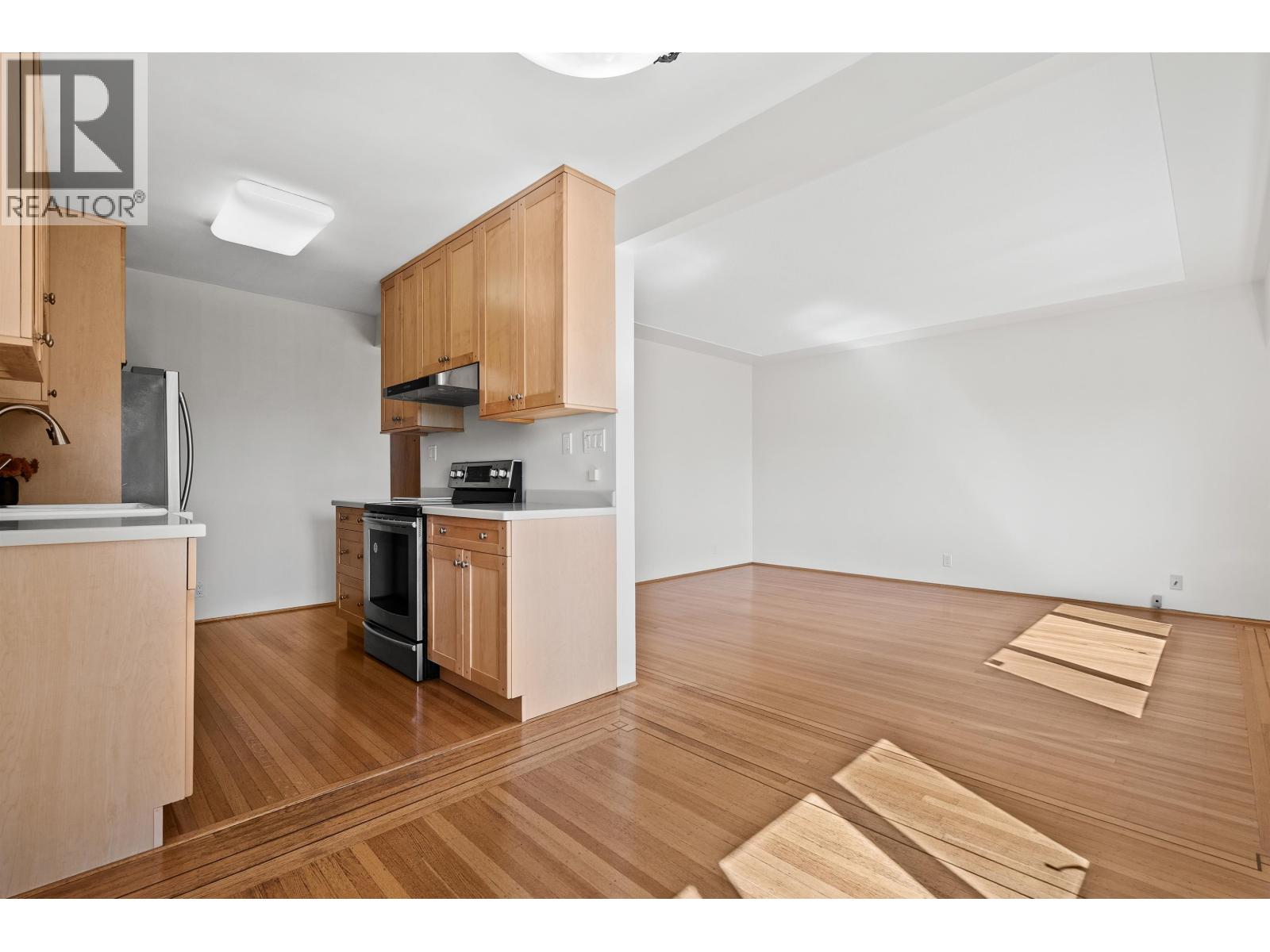 2 Bed, 2 Bath House for Sale in Vancouver – 8 2296 W 39TH AVENUE, Vancouver – MLS# R3147867 - Image 16