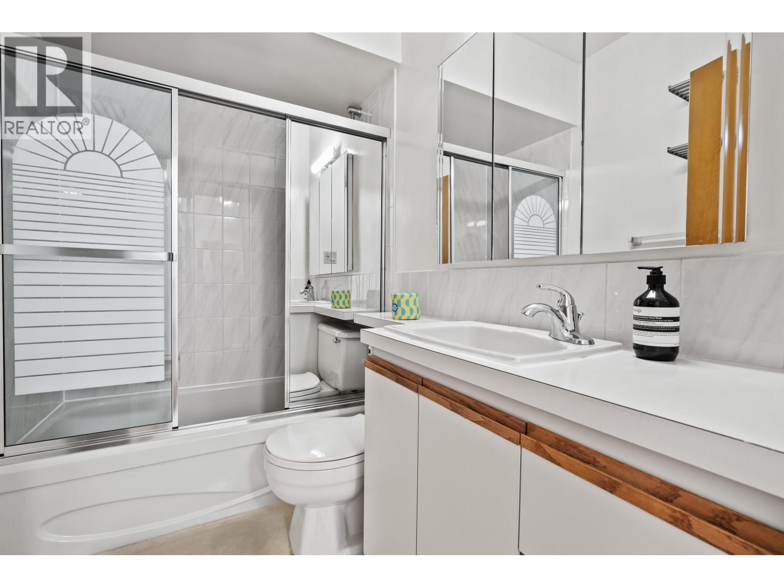 2 Bed, 2 Bath House for Sale in Vancouver – 8 2296 W 39TH AVENUE, Vancouver – MLS# R3147867 - Image 22