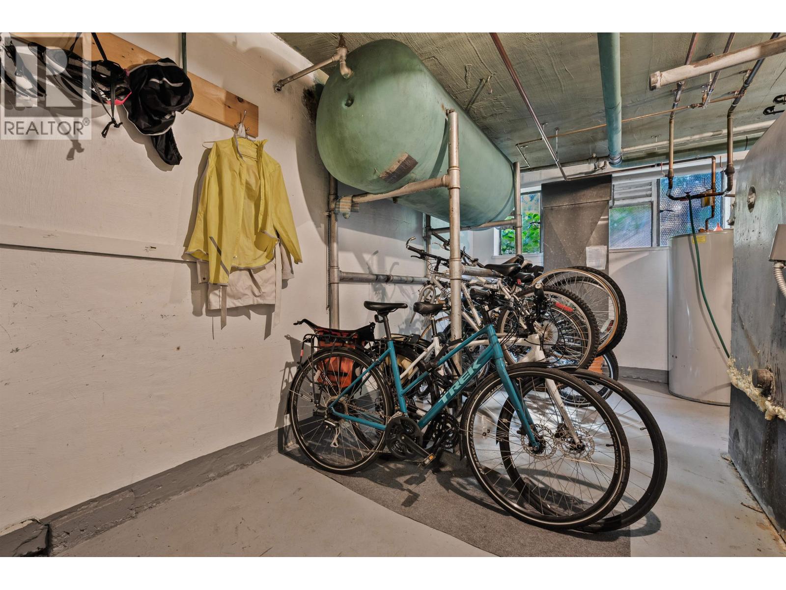 2 Bed, 2 Bath House for Sale in Vancouver – 8 2296 W 39TH AVENUE, Vancouver – MLS# R3147867 - Image 33
