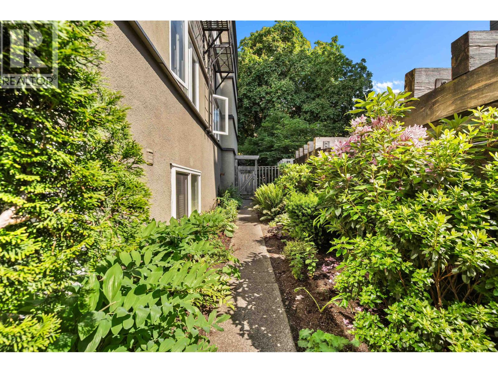 2 Bed, 2 Bath House for Sale in Vancouver – 8 2296 W 39TH AVENUE, Vancouver – MLS# R3147867 - Image 36