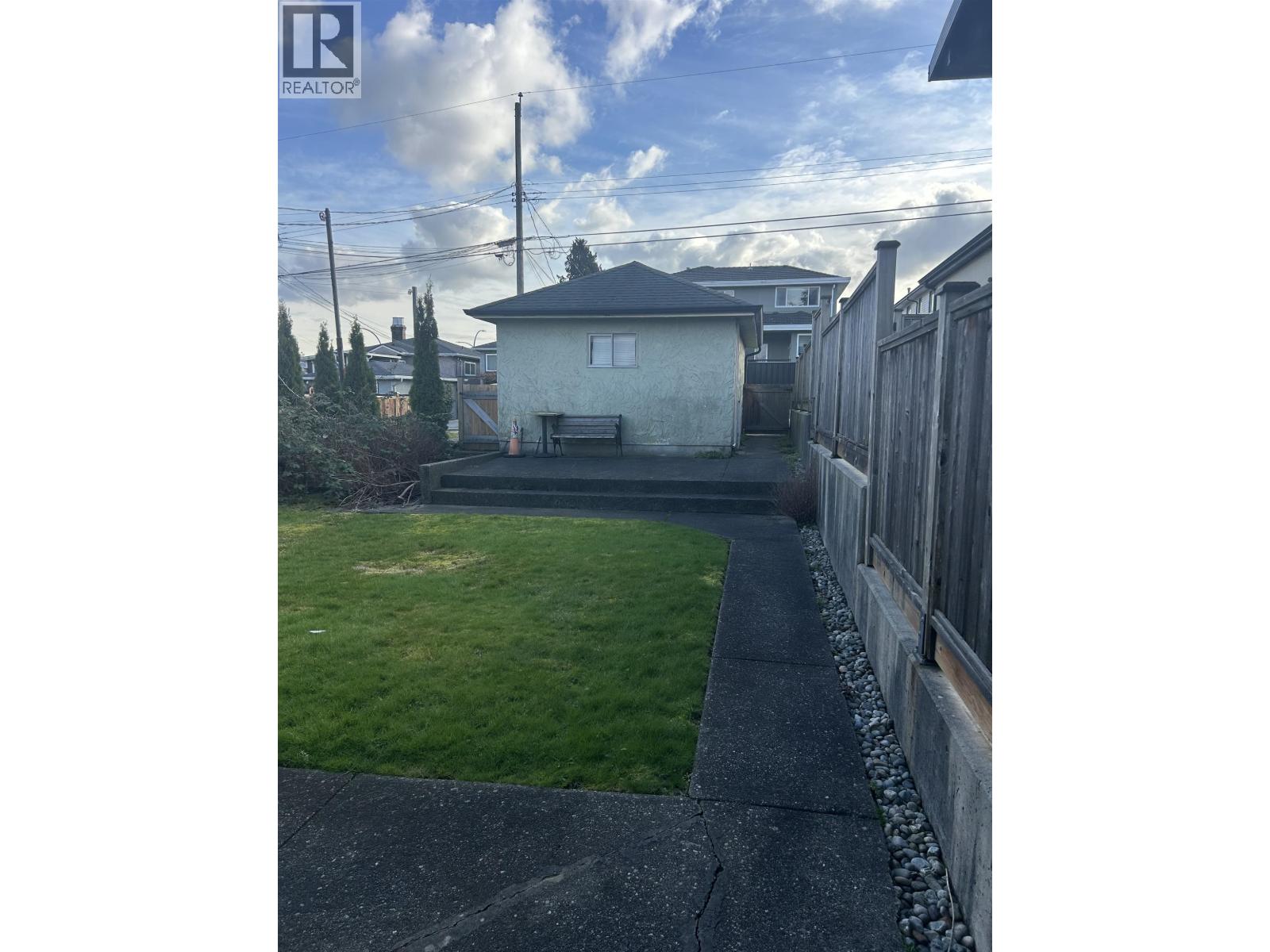 House for Sale in Burnaby – 4386 OXFORD STREET, Burnaby – MLS# R3147872 - Image 6