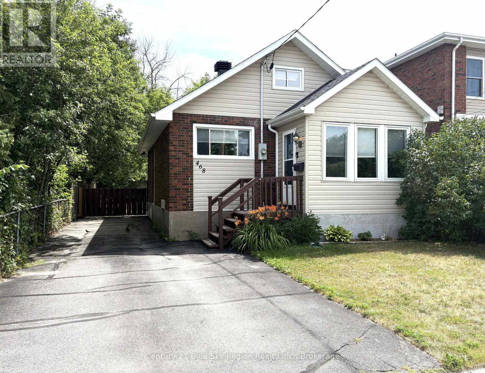 468 KING STREET W - 1