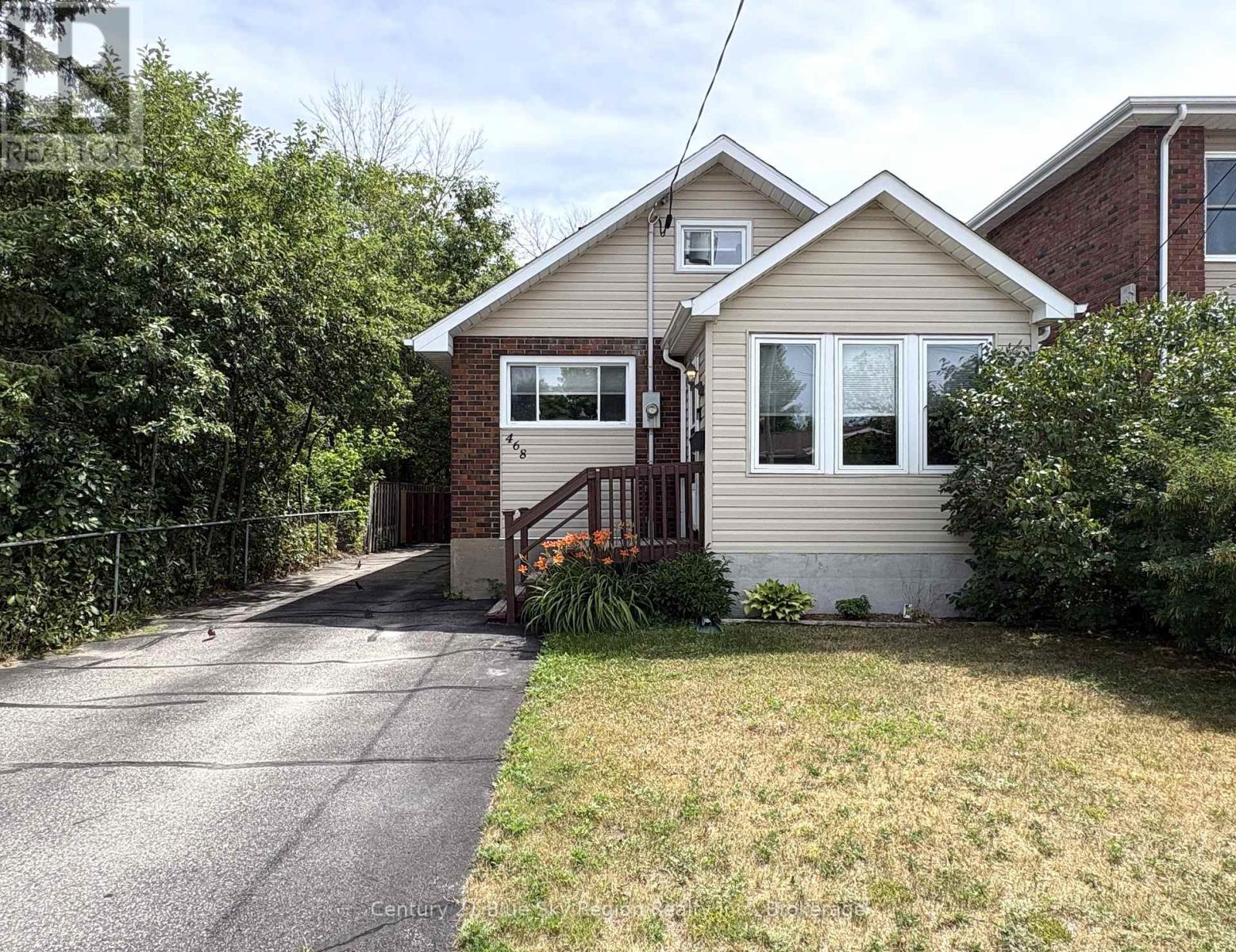 468 KING STREET W - 2