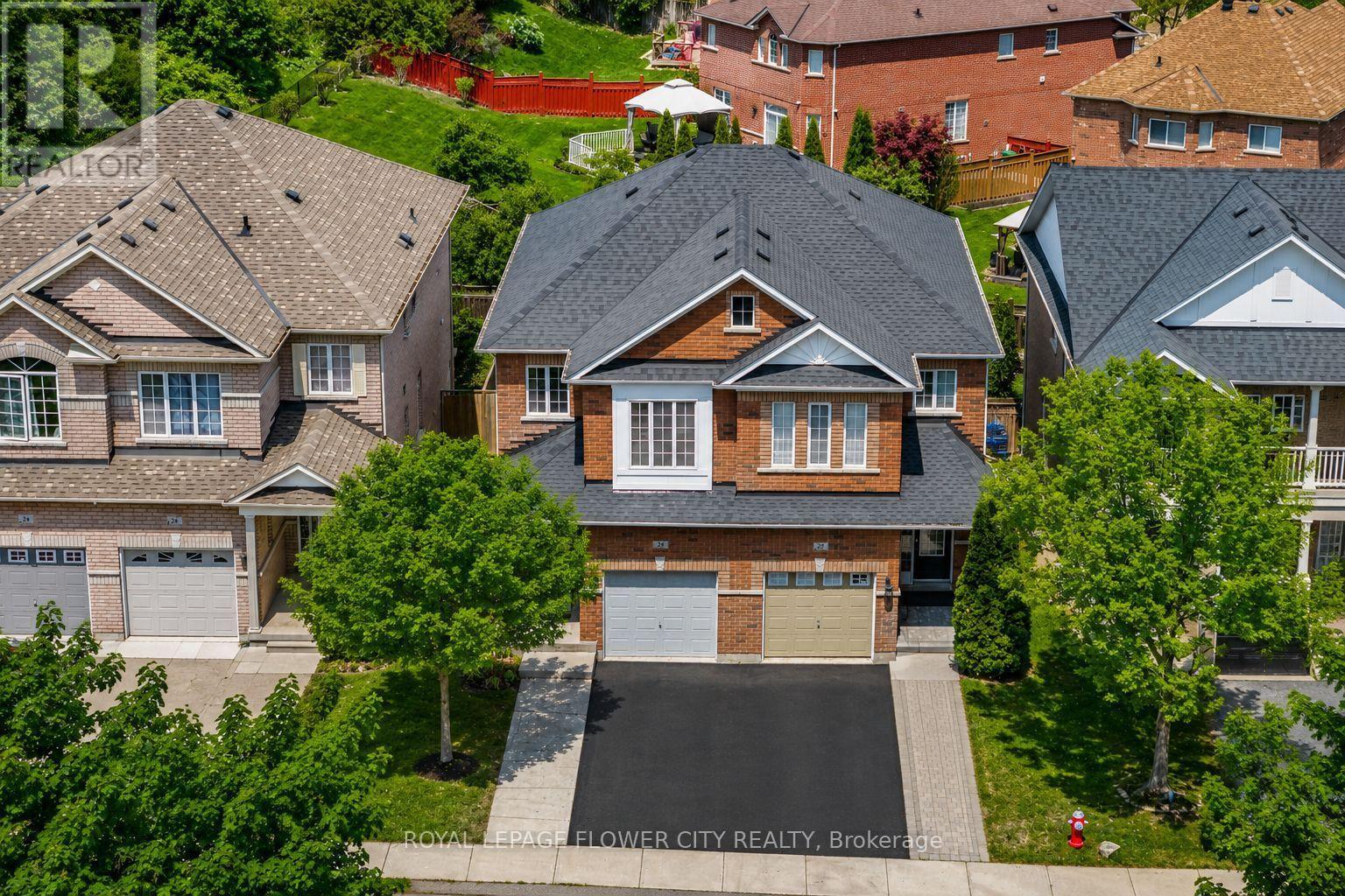 24 MARTREE CRESCENT - 2