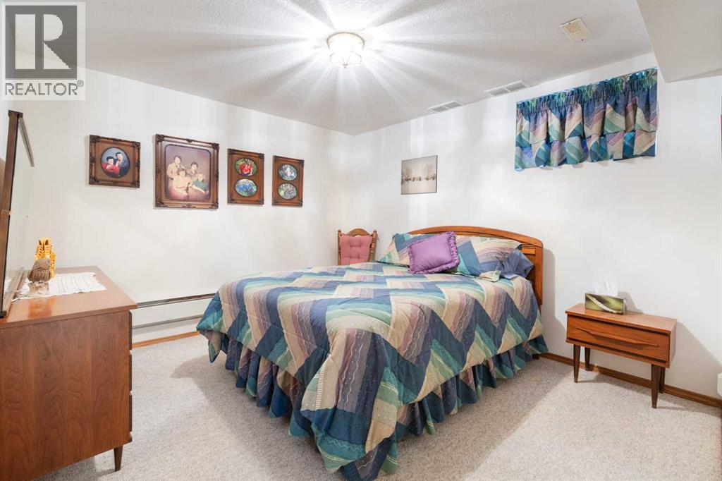 110 Heritage Boulevard W - 17