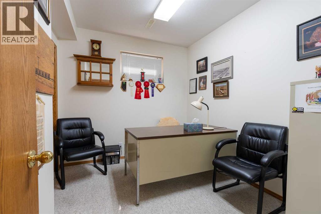 110 Heritage Boulevard W - 20