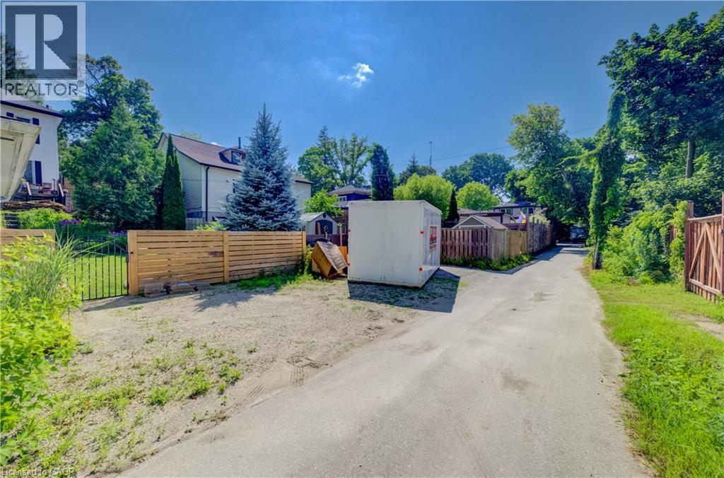 127 HENDERSON Street - 34