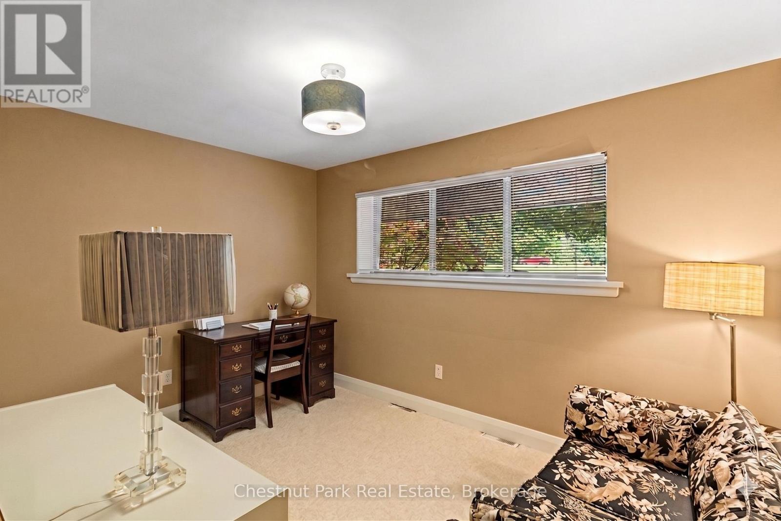 403123 GREY 4 ROAD - 26