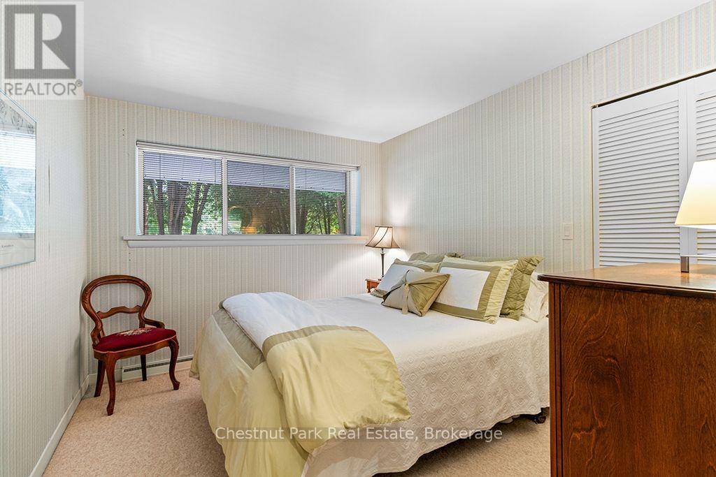 403123 GREY 4 ROAD - 27