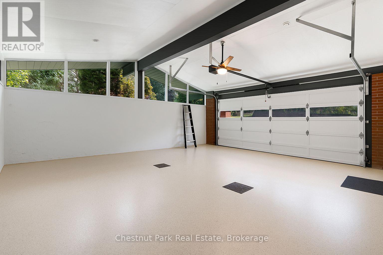 403123 GREY 4 ROAD - 37