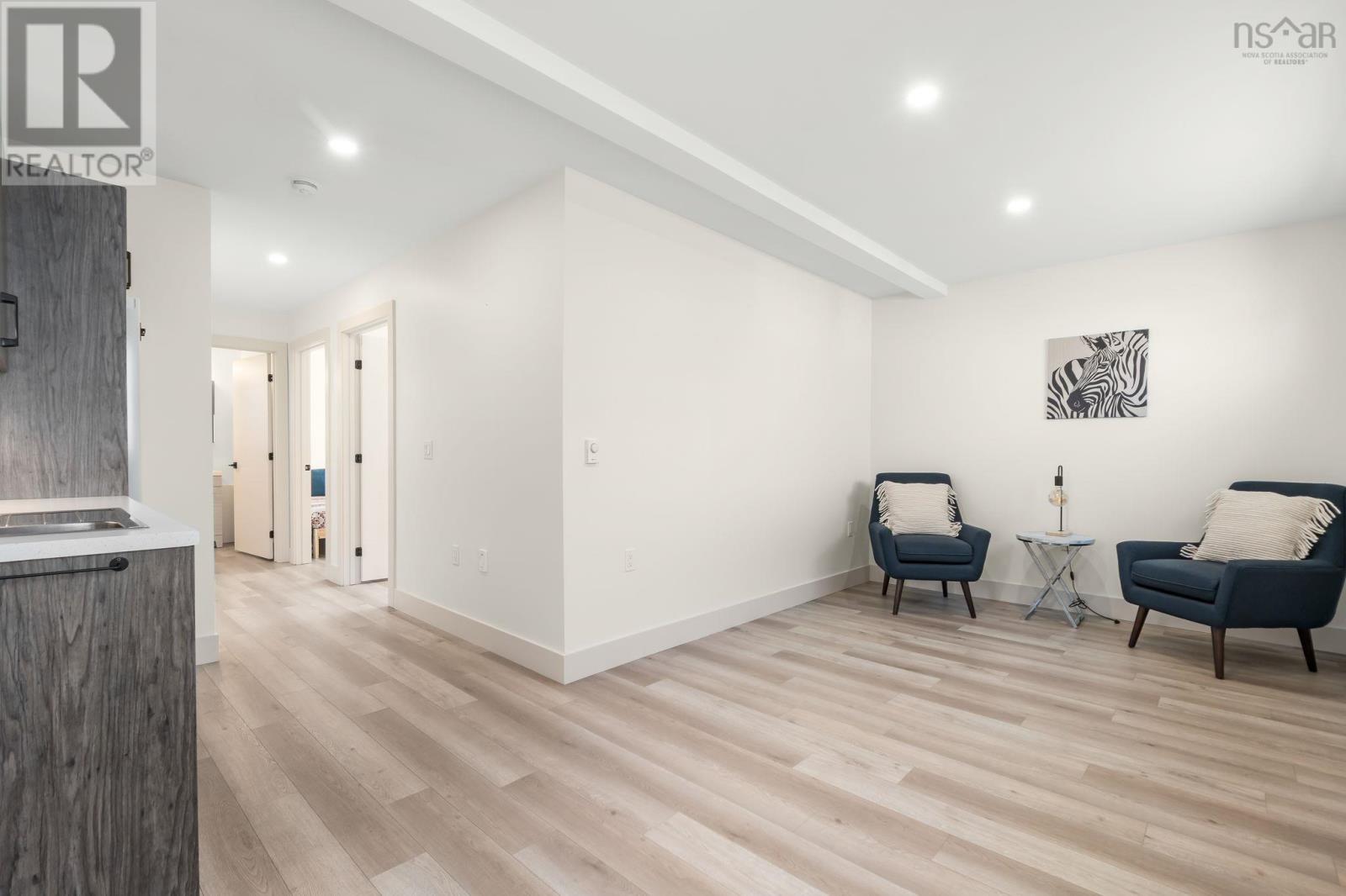 180 Lewis Drive - 24
