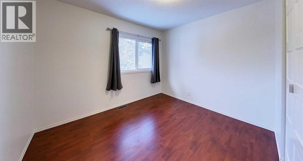 #20 5215 6 Avenue - 15