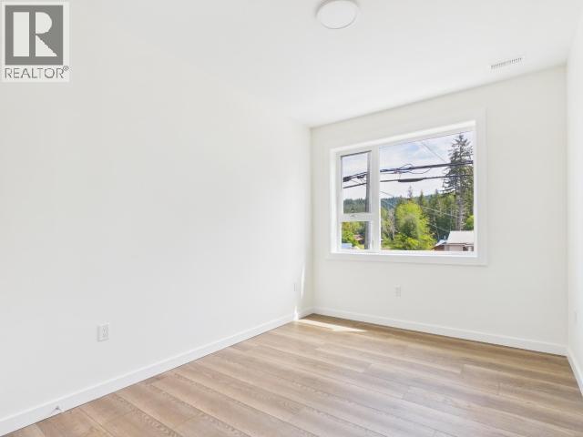 #102 5191 MANSON AVE - 18
