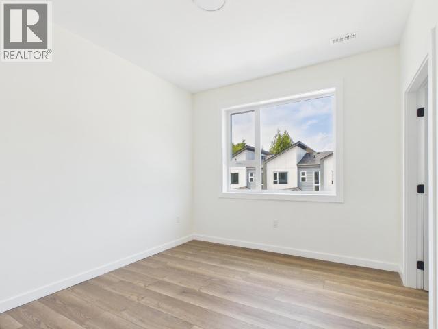 #102 5191 MANSON AVE - 14