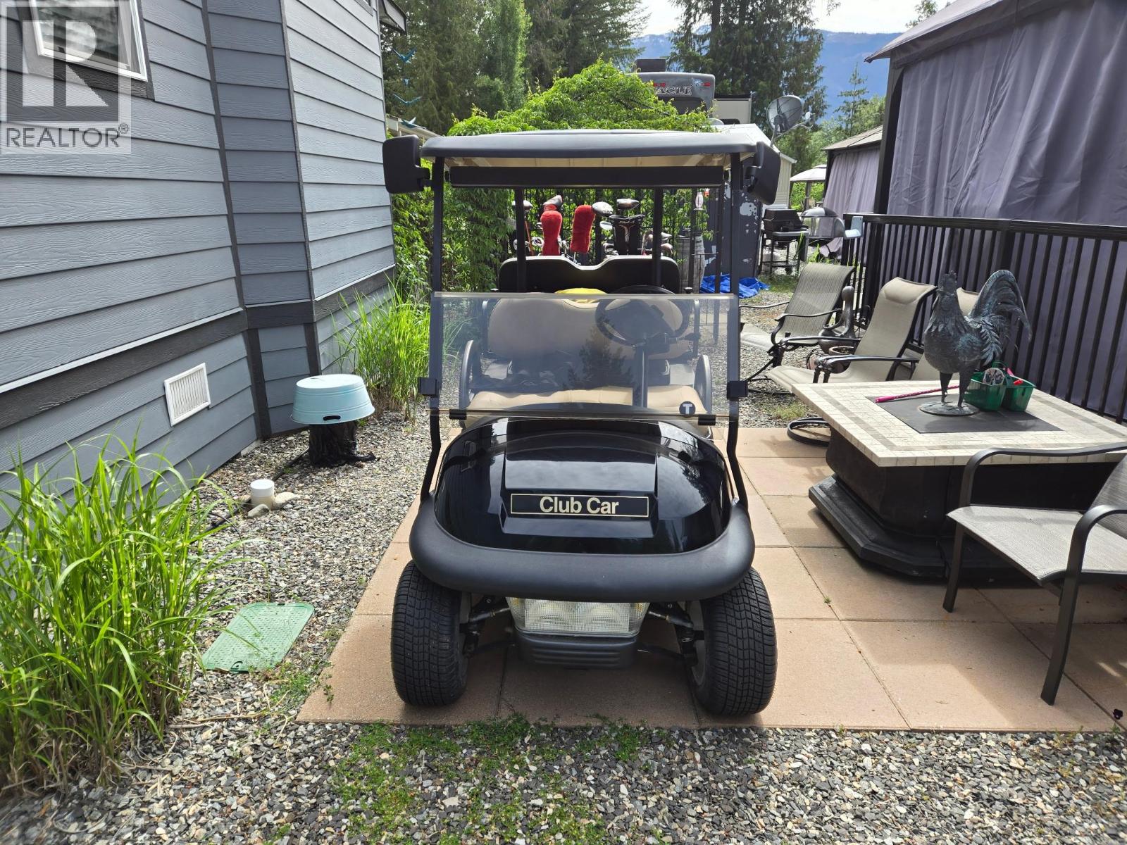 #55 3303 Mabel Lake Road - 36