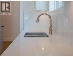 4158 Bowness Ave, Powell River, BC V8A0A9 Photo 14