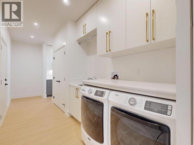 4158 BOWNESS AVE - 27