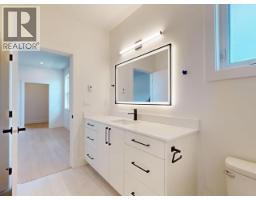 4158 Bowness Ave, Powell River, BC V8A0A9 Photo 25