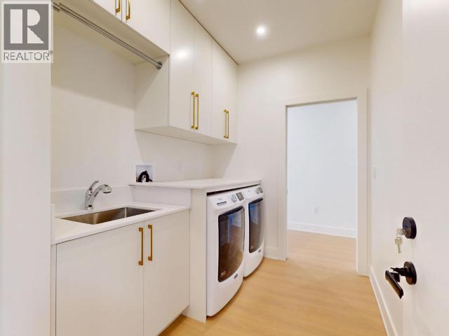 4158 BOWNESS AVE - 26