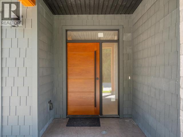 4158 BOWNESS AVE - 4