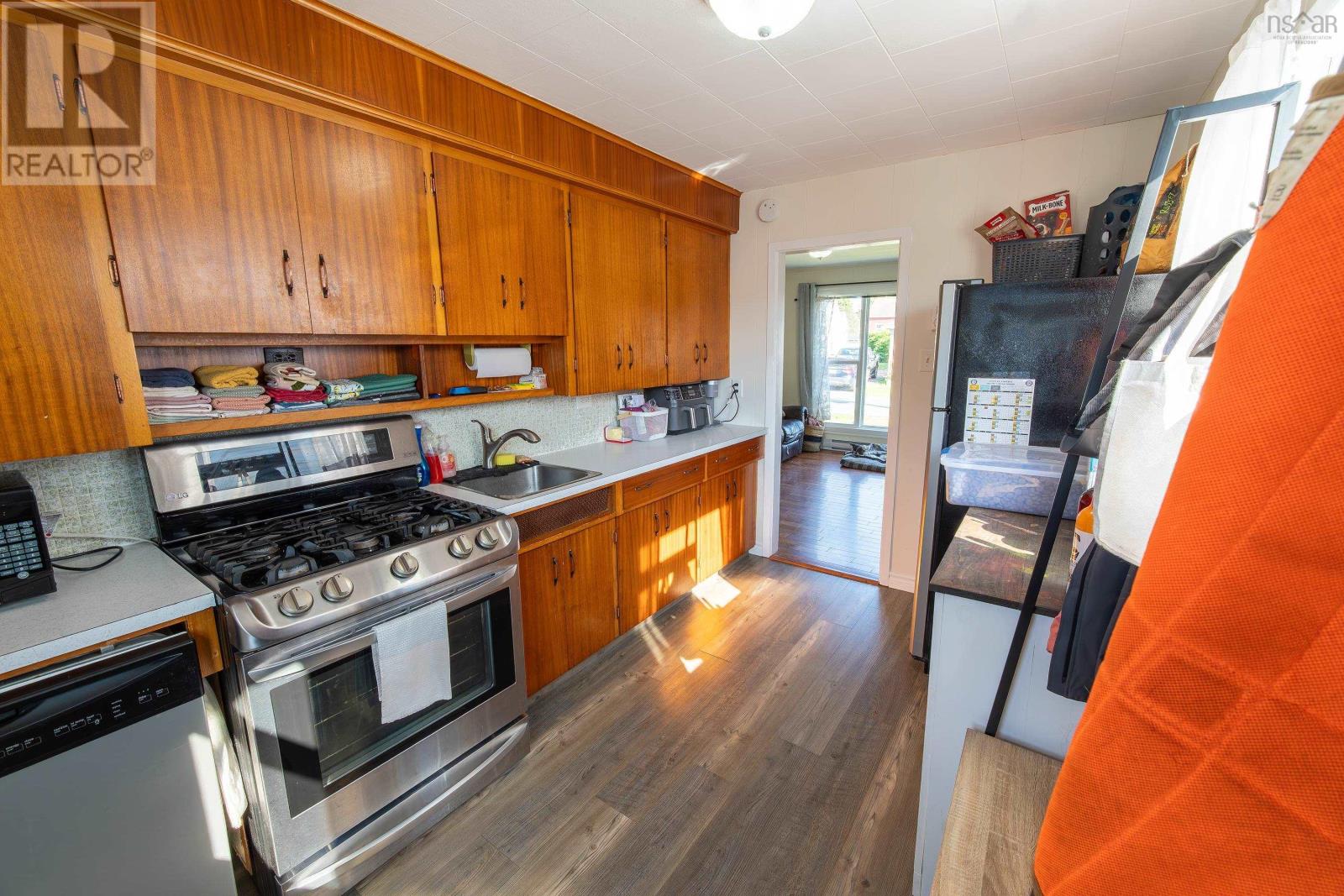 5 Edgewood Avenue - 6