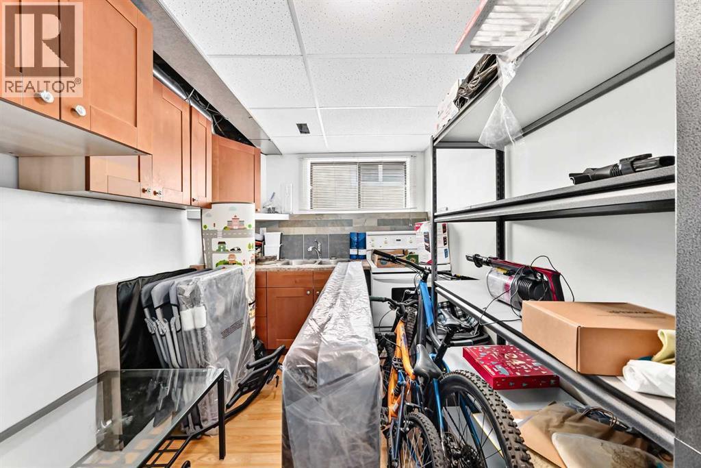 641 Whitewood Road NE - 24