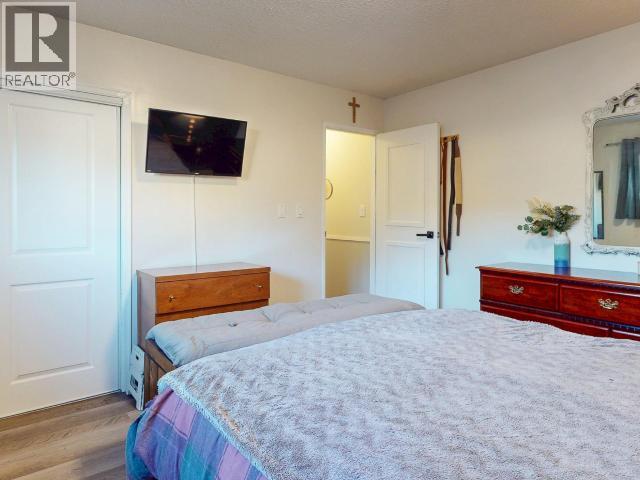 4678 ONTARIO AVE - 27